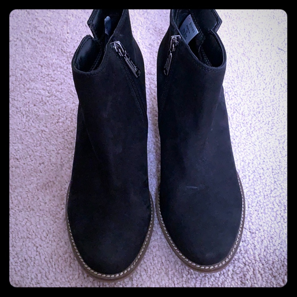 Black booties NWT